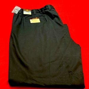 Men’s dress pants black size 56/32 new with tags on. Internal adjustable waist.